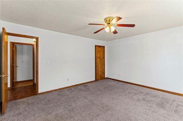 213 N 4TH Street, Clinton, MO 64735