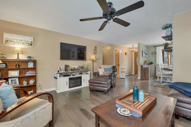 92 Milton Road, Farmington, NH 03835