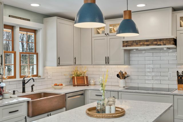 92 Milton Road, Farmington, NH 03835