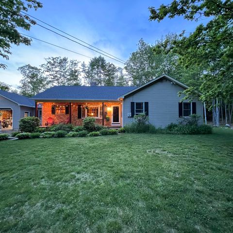 92 Milton Road, Farmington, NH 03835