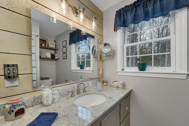 92 Milton Road, Farmington, NH 03835