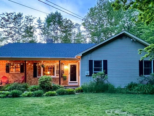 92 Milton Road, Farmington, NH 03835