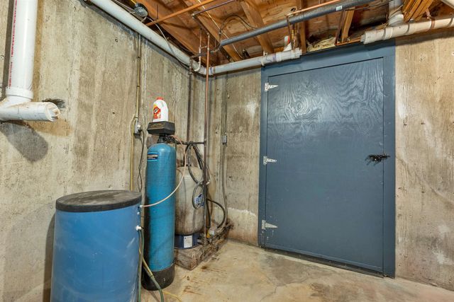 92 Milton Road, Farmington, NH 03835