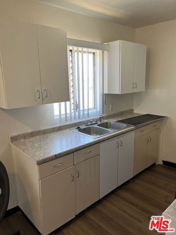 9111 S Baring Cross Street, Los Angeles, CA 90044