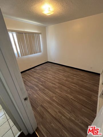 9111 S Baring Cross Street, Los Angeles, CA 90044