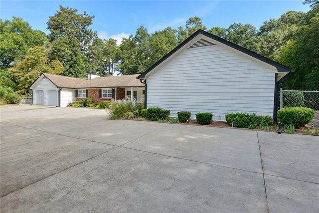 3605 Shallowford Road, Marietta, GA 30062