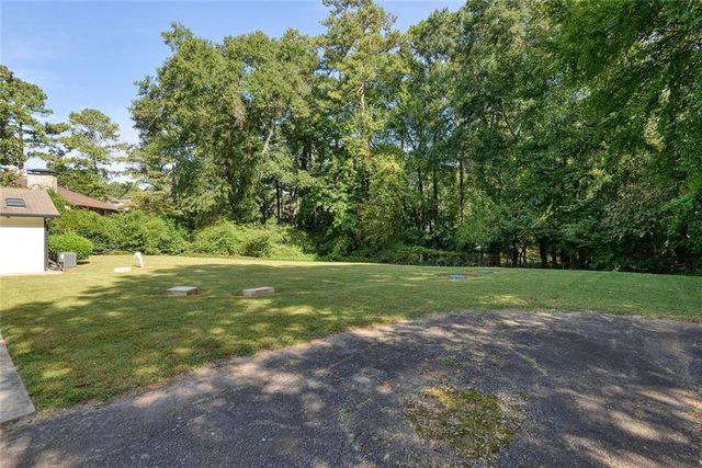 3605 Shallowford Road, Marietta, GA 30062
