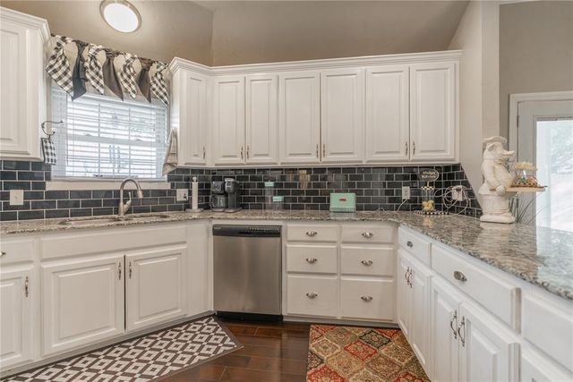 10001 Harvest Hills Road, Oklahoma City, OK 73162