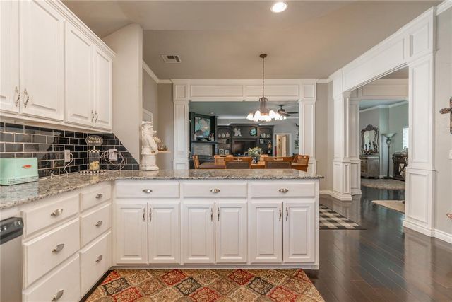 10001 Harvest Hills Road, Oklahoma City, OK 73162