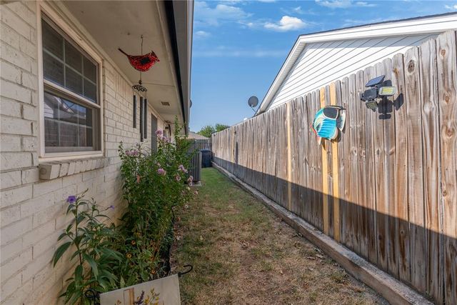 10001 Harvest Hills Road, Oklahoma City, OK 73162