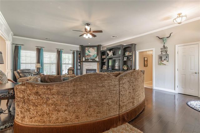 10001 Harvest Hills Road, Oklahoma City, OK 73162