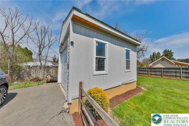 1635 West Pennsylvania Street, South Whitehall Twp, PA 18102