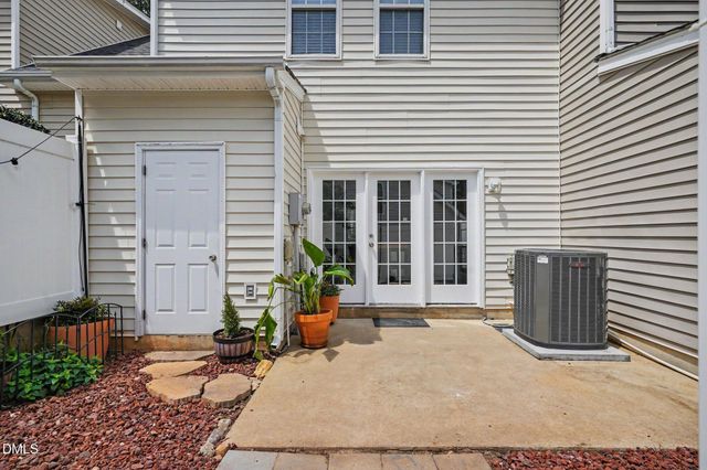 809 Rothshire Court, Raleigh, NC 27615