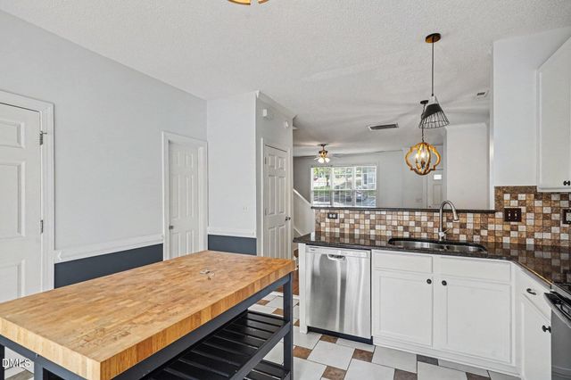809 Rothshire Court, Raleigh, NC 27615