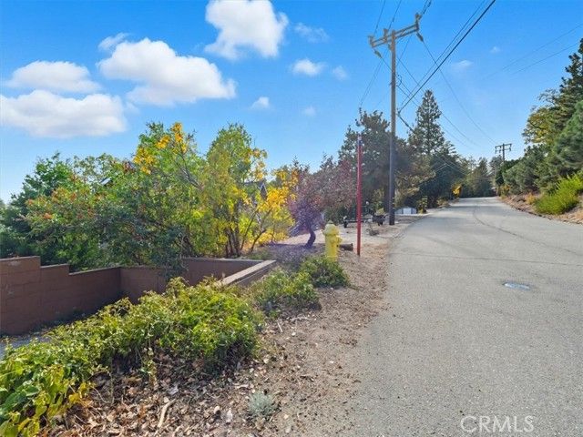 971 Nadelhorn Drive, Lake Arrowhead, CA 92352