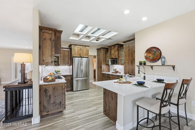 14689 N Windshade Drive, Oro Valley, AZ 85755