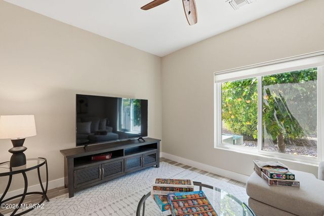 14689 N Windshade Drive, Oro Valley, AZ 85755