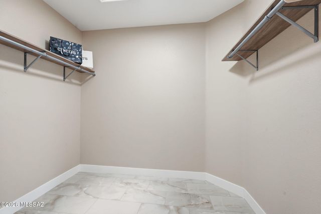 14689 N Windshade Drive, Oro Valley, AZ 85755