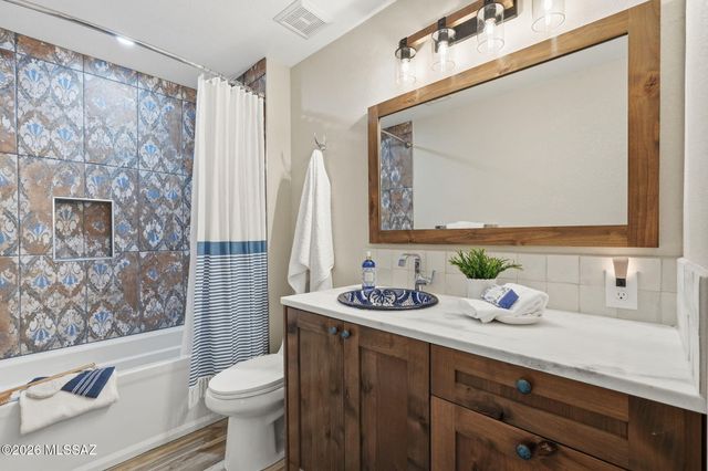 14689 N Windshade Drive, Oro Valley, AZ 85755