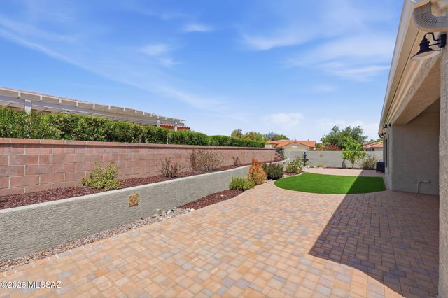 14689 N Windshade Drive, Oro Valley, AZ 85755