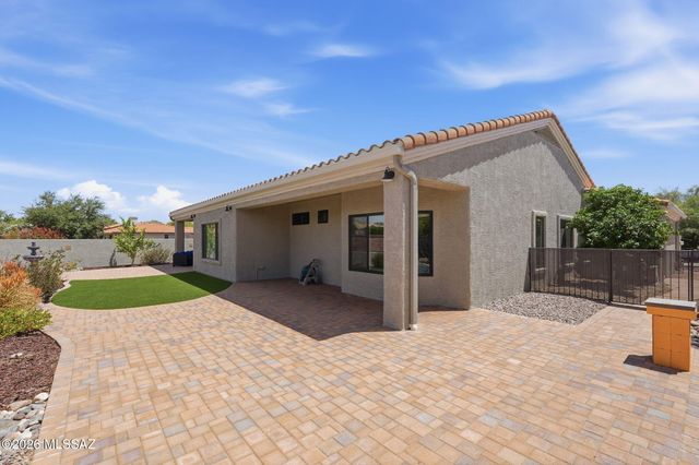 14689 N Windshade Drive, Oro Valley, AZ 85755