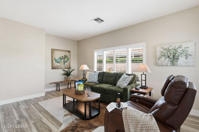 14689 N Windshade Drive, Oro Valley, AZ 85755