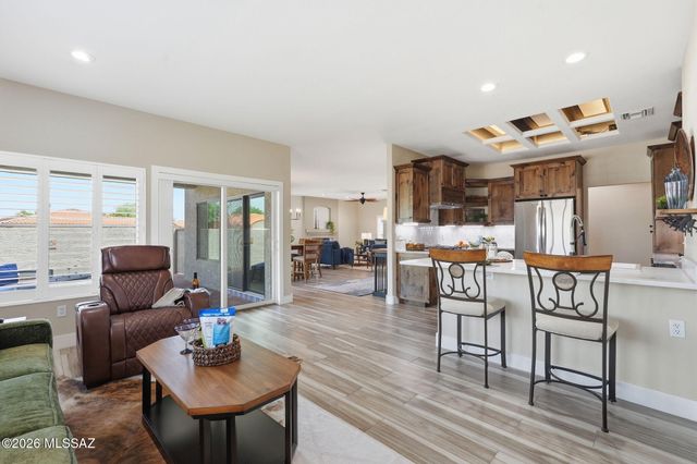 14689 N Windshade Drive, Oro Valley, AZ 85755