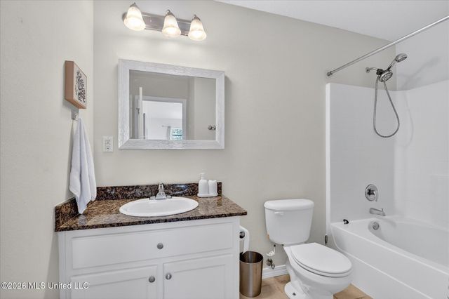 1283 Century Oaks Drive, B, Gulfport, MS 39507