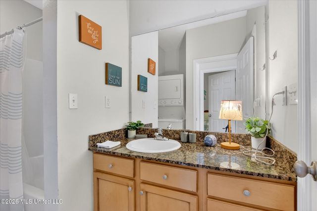 1283 Century Oaks Drive, B, Gulfport, MS 39507