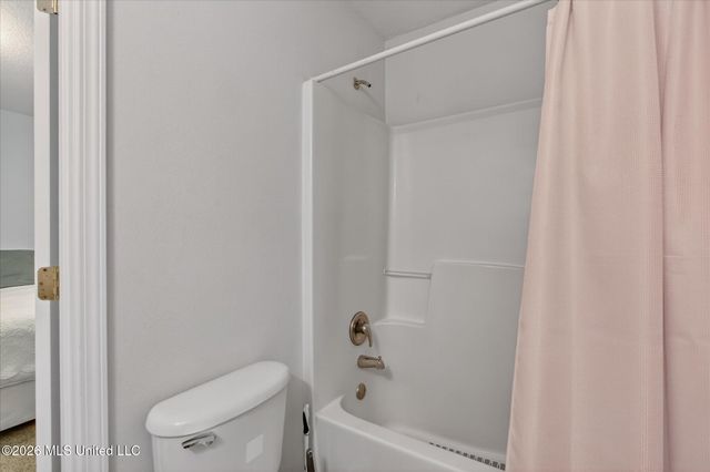 1283 Century Oaks Drive, B, Gulfport, MS 39507