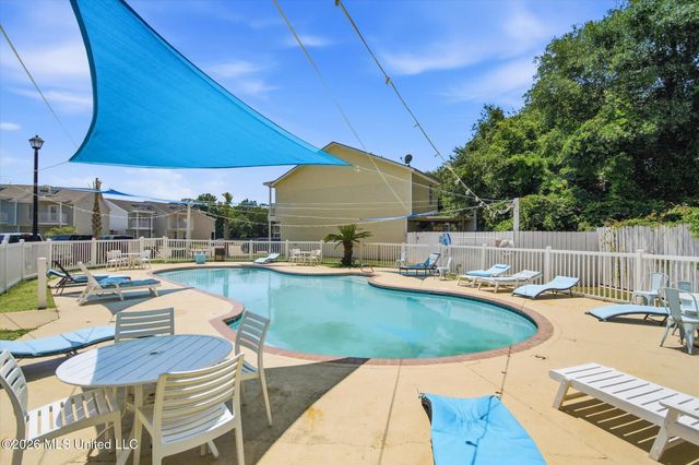 1283 Century Oaks Drive, B, Gulfport, MS 39507