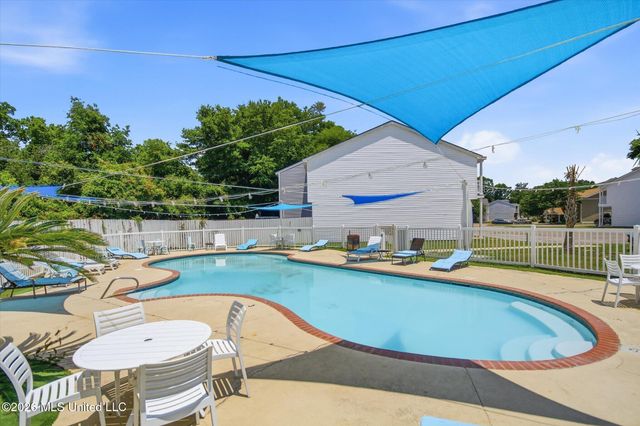 1283 Century Oaks Drive, B, Gulfport, MS 39507