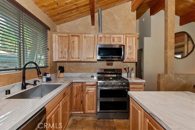 43335 Bow Canyon, Big Bear Lake, CA 92315