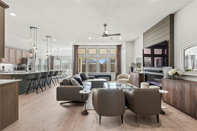 452 leopold, Waxahachie, TX 75165