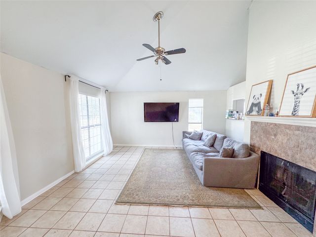 1602 Autumn Breeze Lane, Lewisville, TX 75077