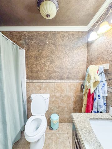 1602 Autumn Breeze Lane, Lewisville, TX 75077