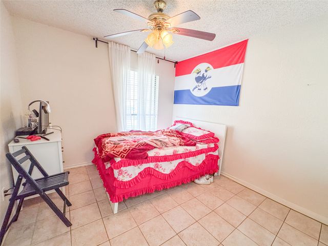 1602 Autumn Breeze Lane, Lewisville, TX 75077