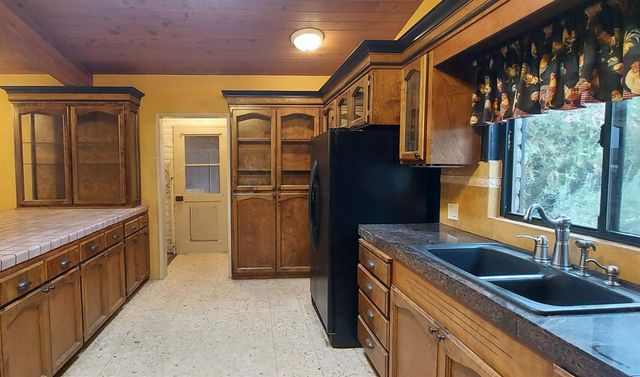 1041 Ruth Ave, Yuba City, CA 95993