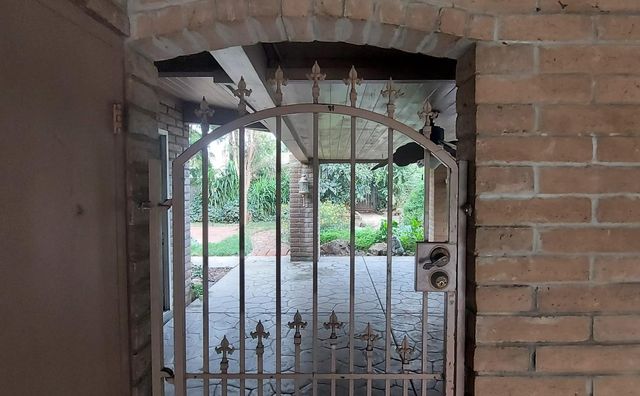 1041 Ruth Ave, Yuba City, CA 95993