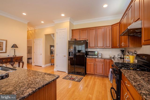 9 COPERNICUS CT, Cranbury, NJ 08512