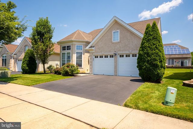 9 COPERNICUS CT, Cranbury, NJ 08512
