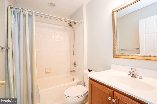 9 COPERNICUS CT, Cranbury, NJ 08512