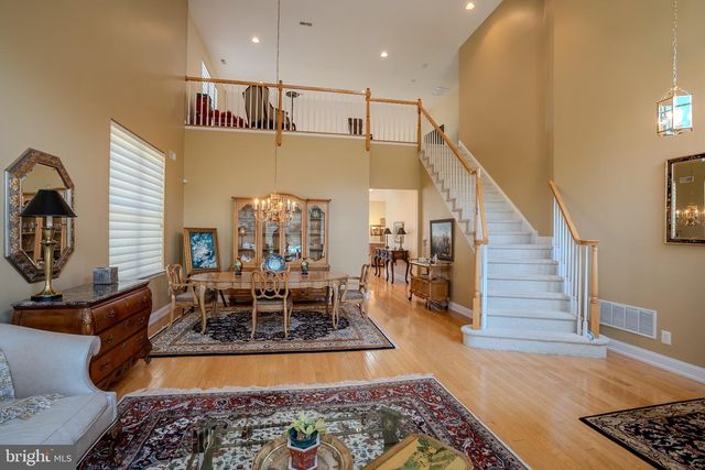 9 COPERNICUS CT, Cranbury, NJ 08512