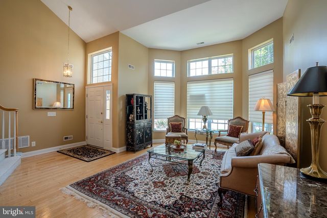 9 COPERNICUS CT, Cranbury, NJ 08512