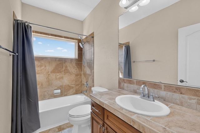 5215 Newberry Way NW, Albuquerque, NM 87120