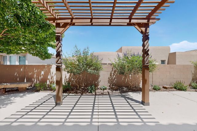 5215 Newberry Way NW, Albuquerque, NM 87120