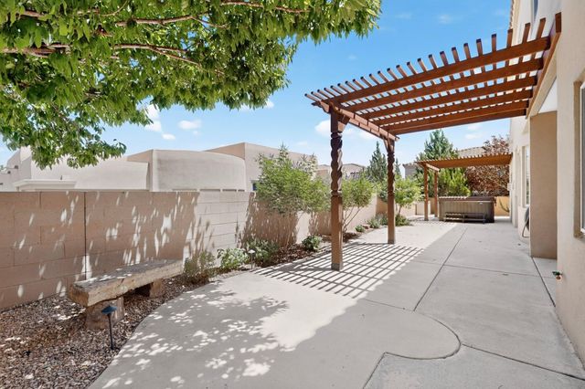 5215 Newberry Way NW, Albuquerque, NM 87120