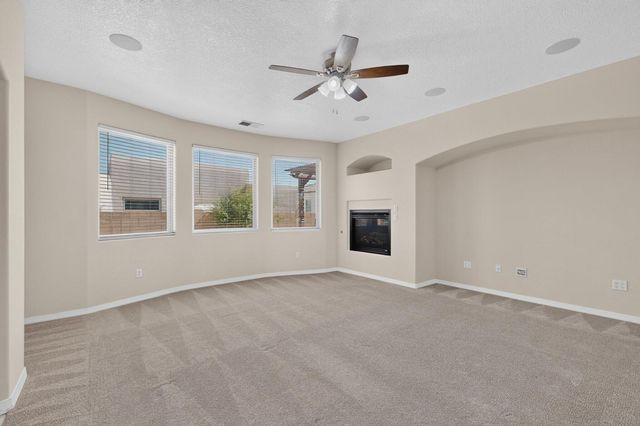 5215 Newberry Way NW, Albuquerque, NM 87120
