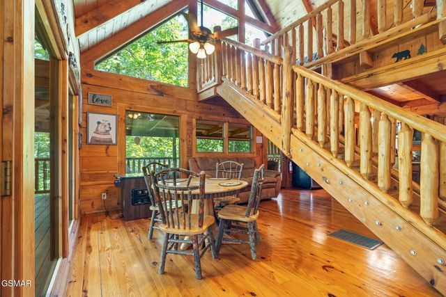 3823 Dollys Drive, Sevierville, TN 37876