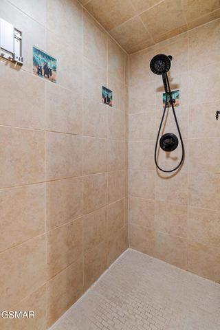 3823 Dollys Drive, Sevierville, TN 37876